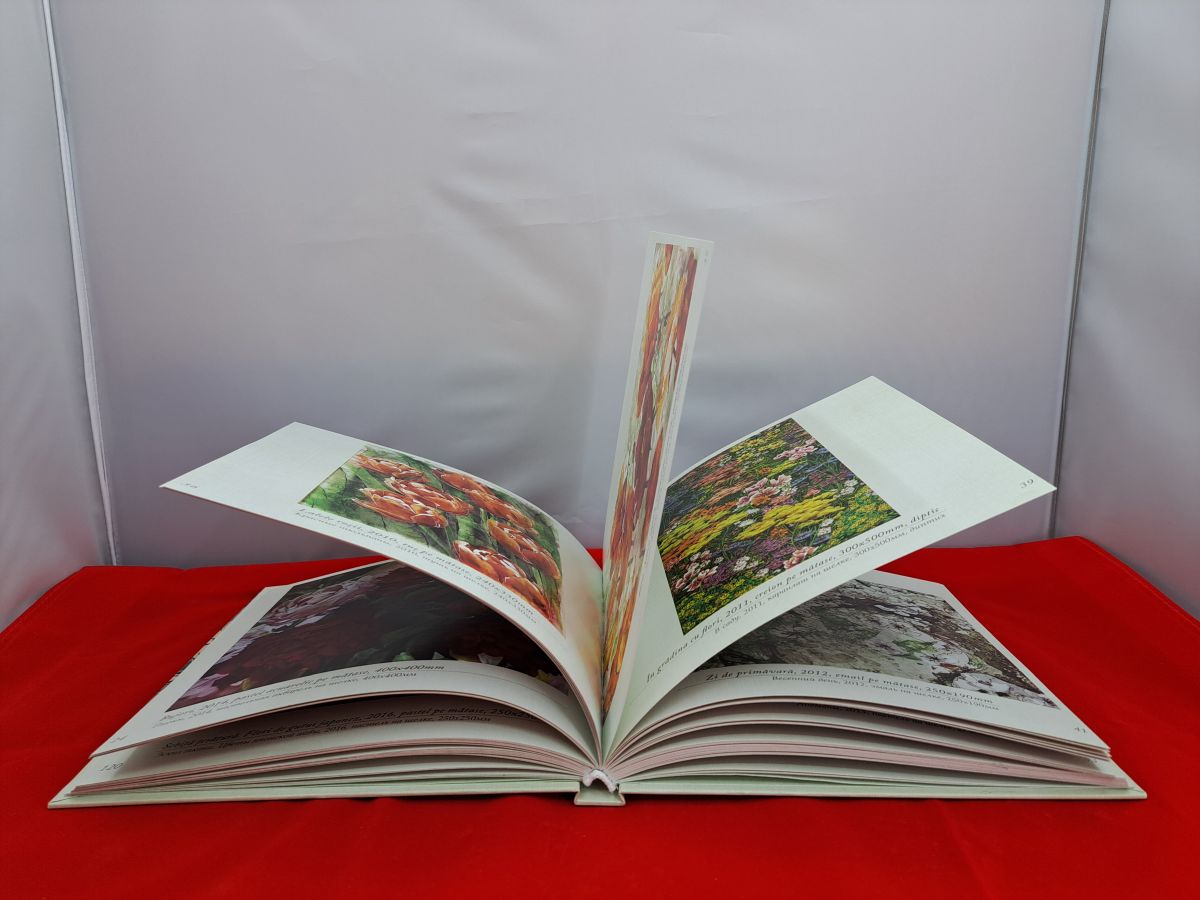 Открытая книга рисунки цветов