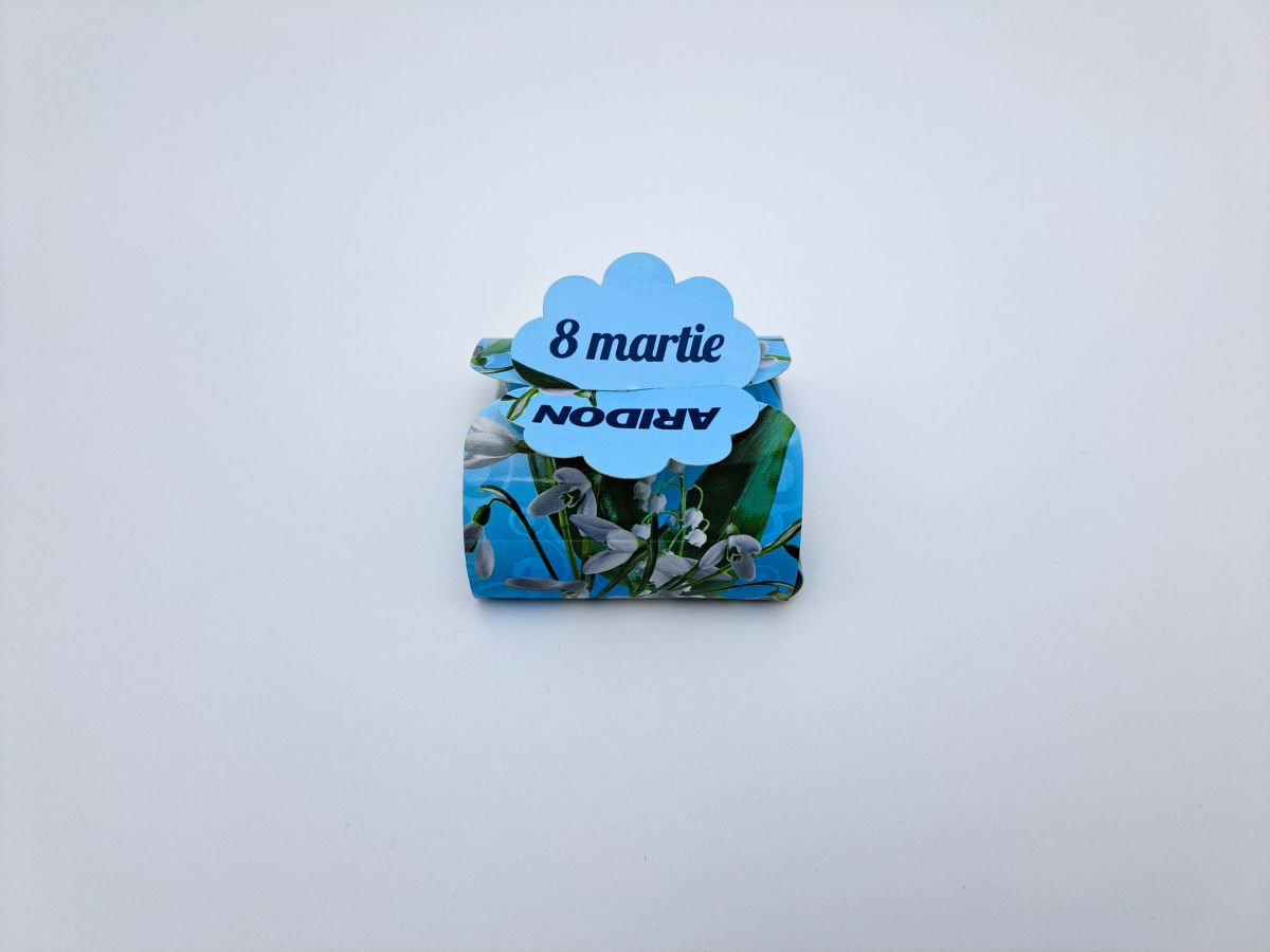 Gift packaging