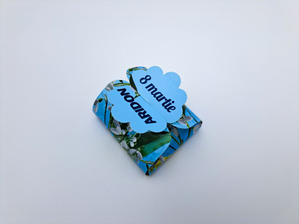 Gift packaging