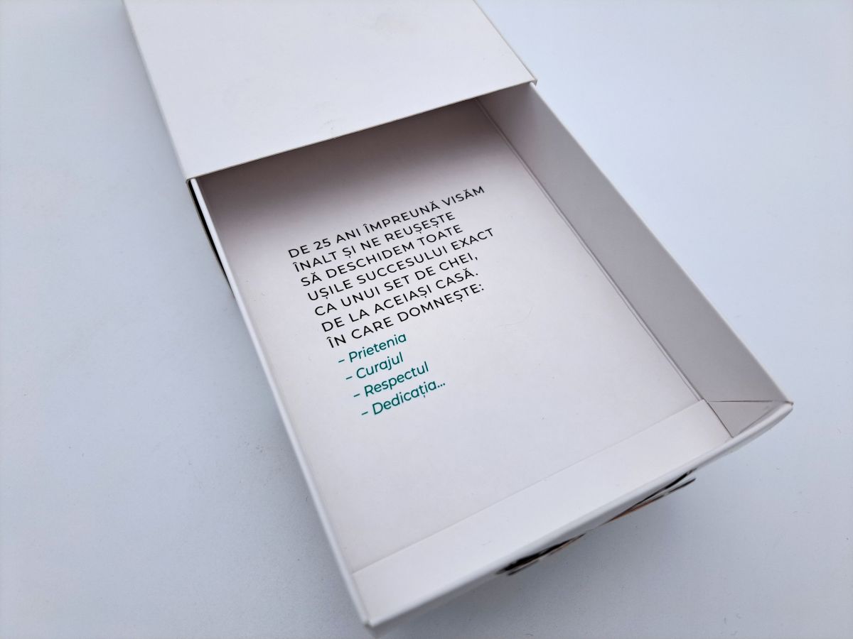 Gift packaging